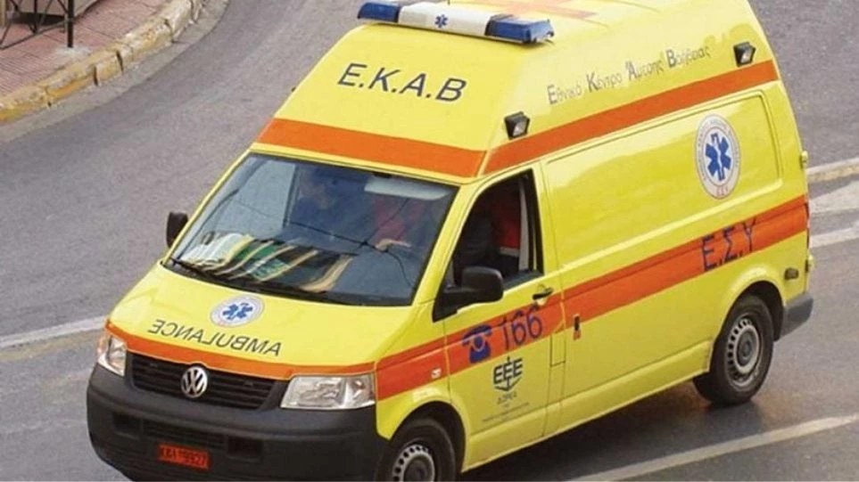 Τροχαίο στη Λεωφόρο Βουλιαγμένης -Απεγκλωβίστηκε ένα άτομο